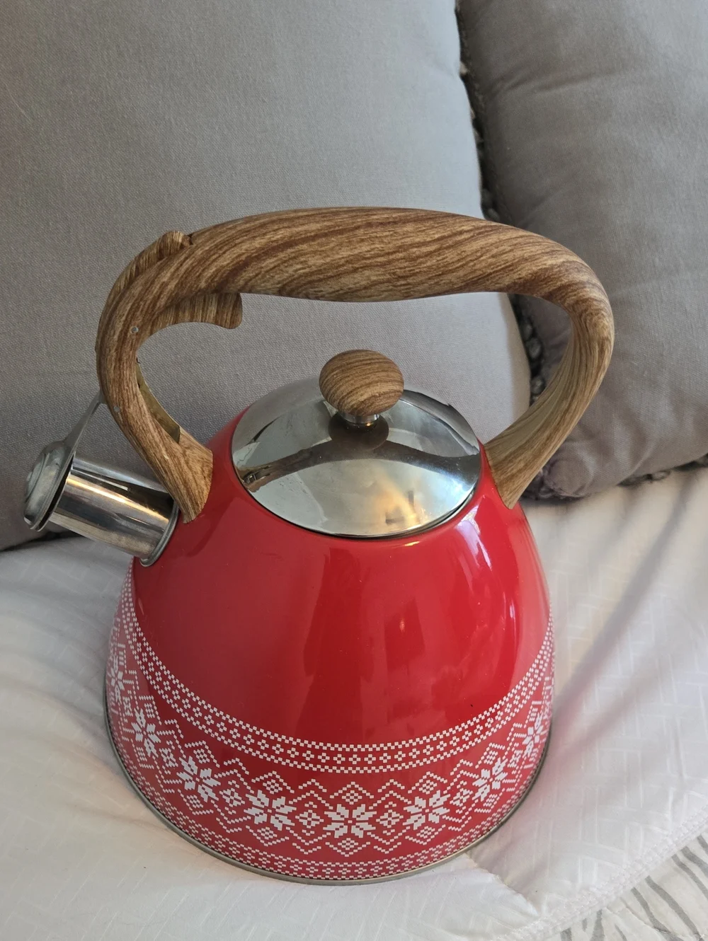 Red Nordic Pattern Whistling Tea Kettle with Wood-Effect Handle
